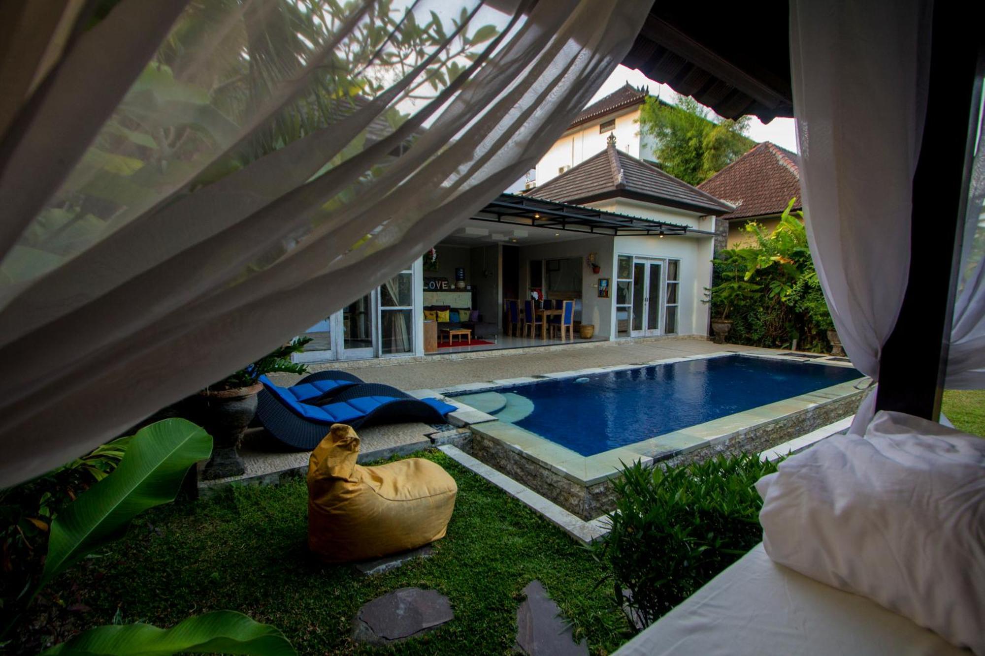 Ratna Villa Ubud  Exterior photo